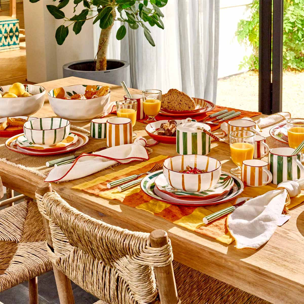 Crockery & Cutlery