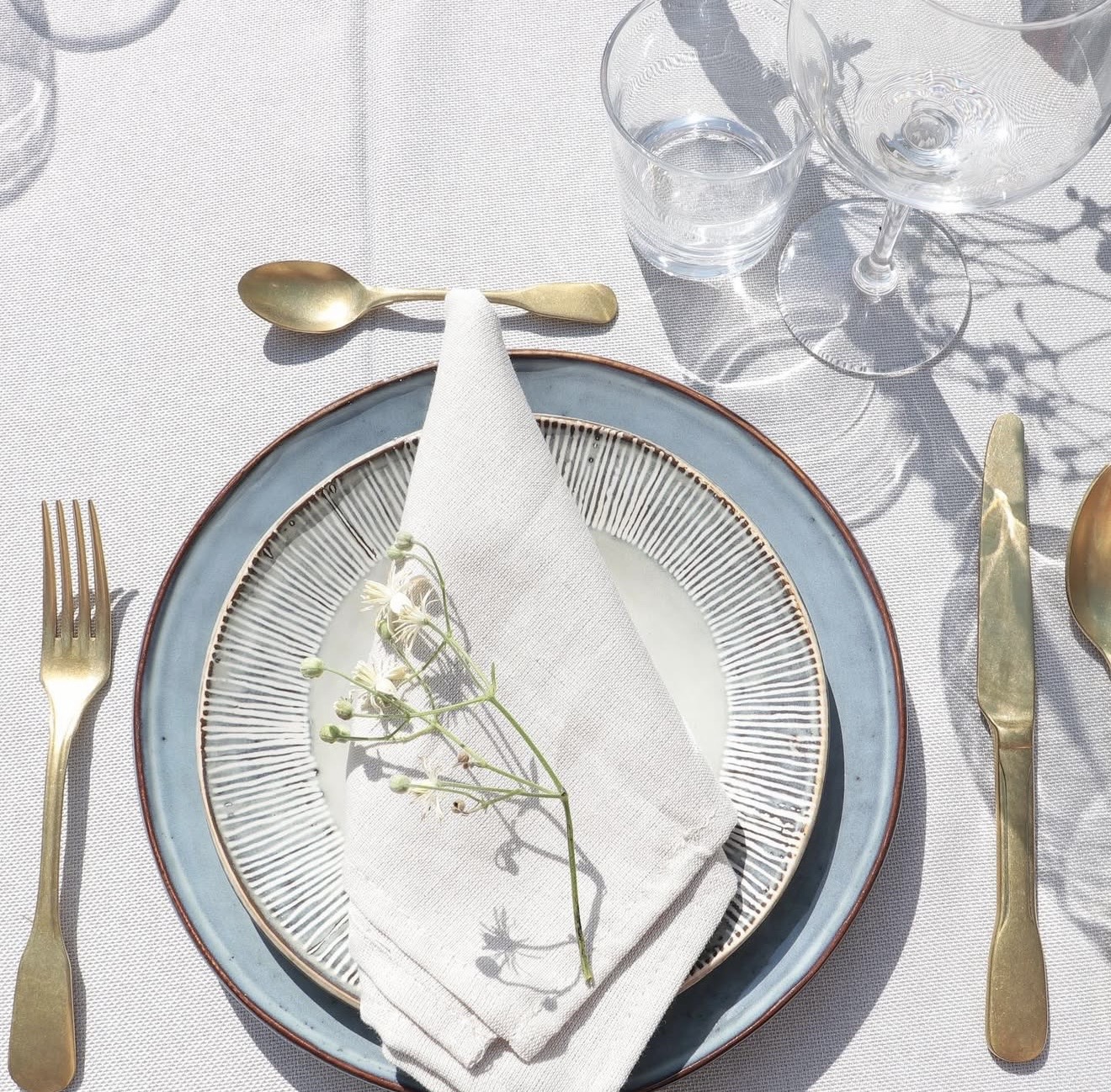 Crockery & Cutlery