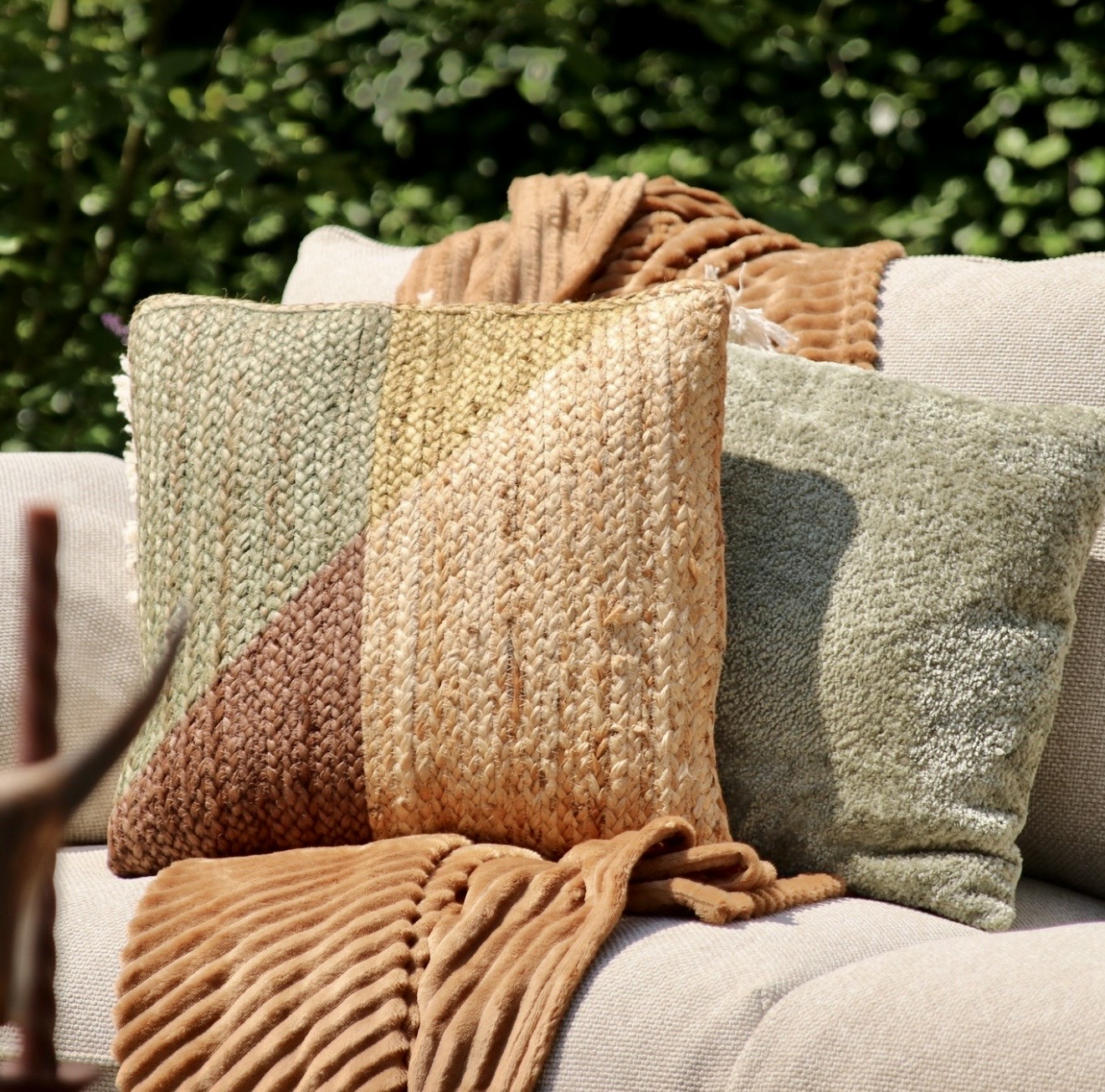 Cushions & Plaids