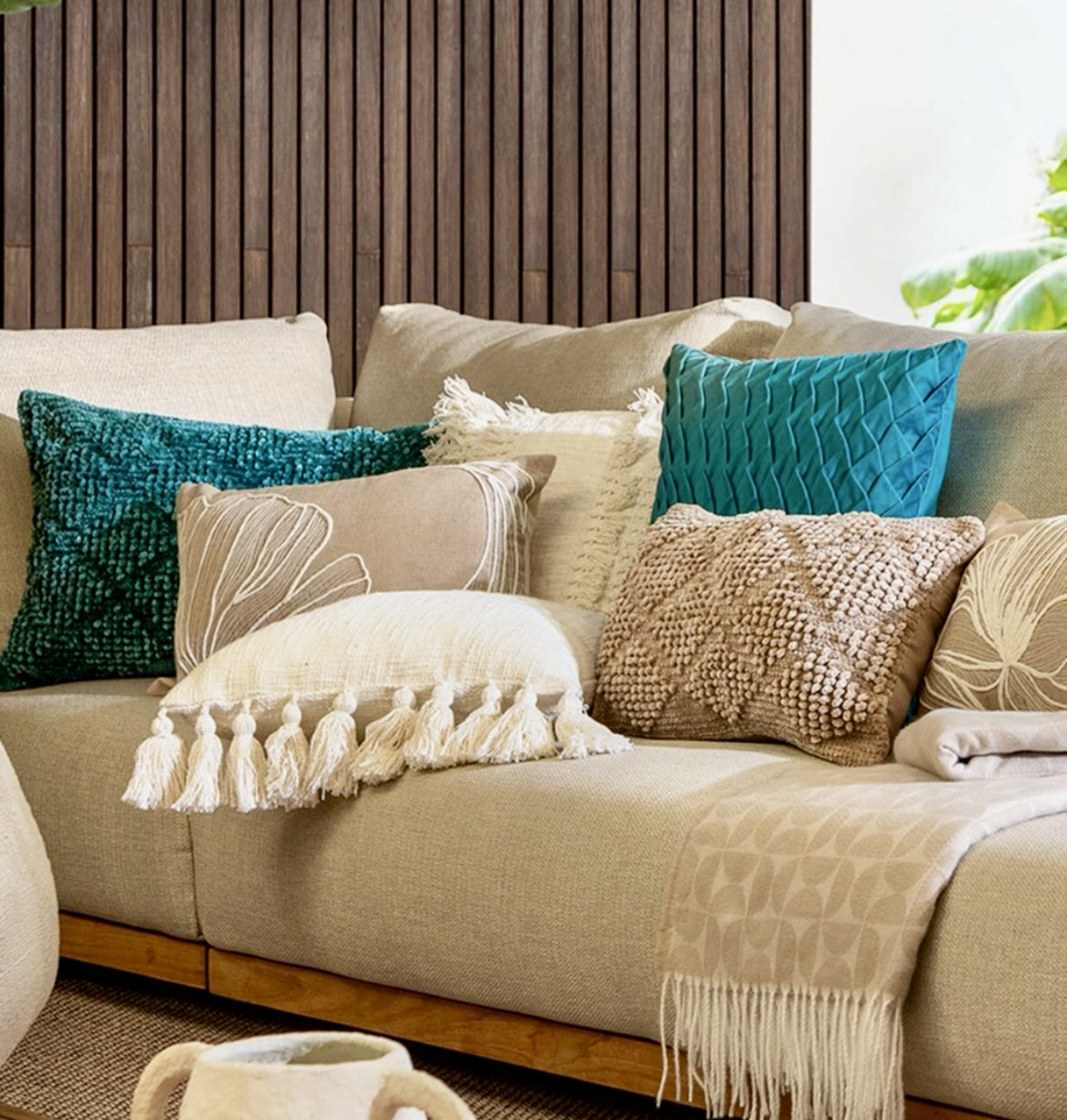 Cushions & Plaids